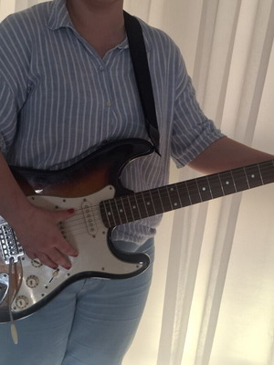 Soundsation Rocker Series electric guitar like new with amplifier and cable