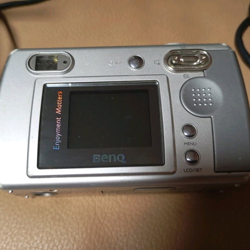 BenQ DC 3410 digital camera used retro model