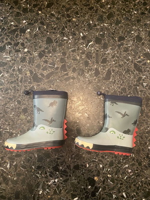 Dpam kids rain boots size 29 used, grey multicolor