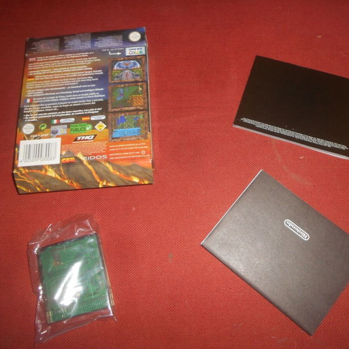 Game Boy Color Tomb Raider Nintendo new with box and manual