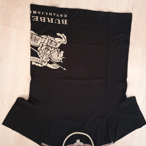 Burberry T-shirt unisex like new, black, sizes S and M