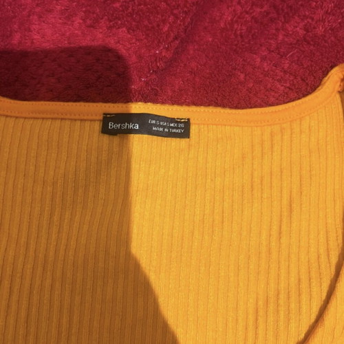 Bershka orange rib crop top like new with metal buckles, size S