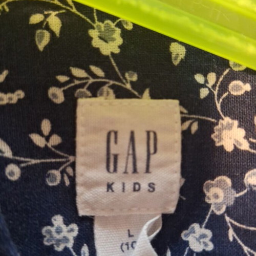 GAP kids shirt blue with flowers like new