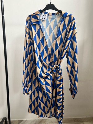 Wrap dress with rhombus pattern new, blue