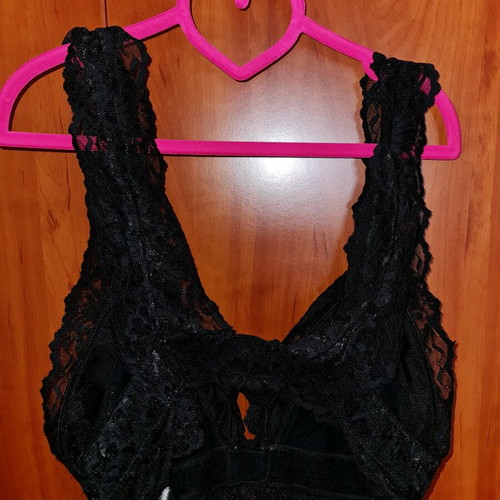 Mamalicious nursing bras pack of 4 medium size like new