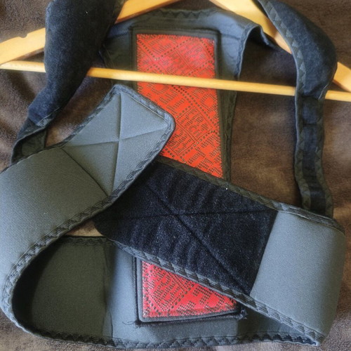 Firtech Kyphosis Brace like new, adjustable small with ceramic materials