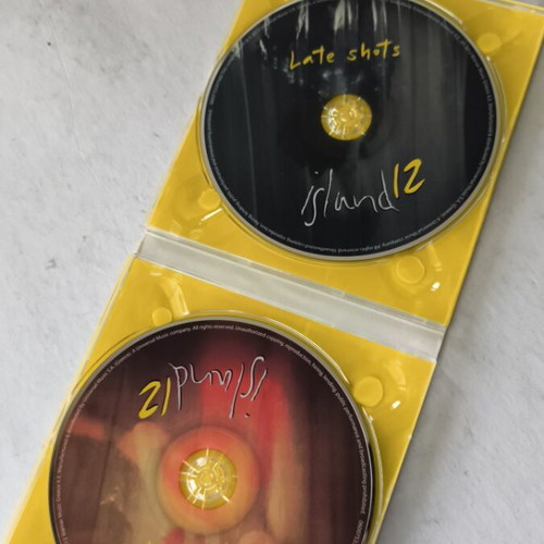 Island 12 2CD set like new, pop