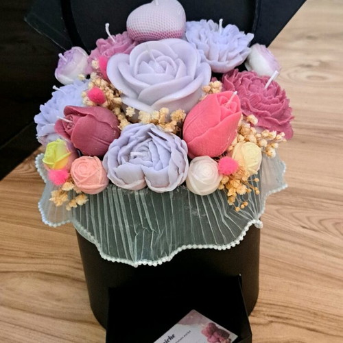 Bouquet of scented soy wax flowers new, special for graduates