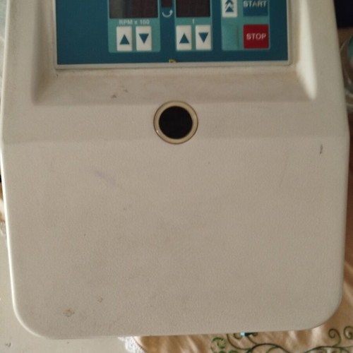 Centrifuge 8-Position Like New