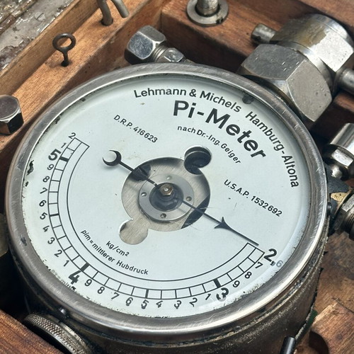 Pi-Meter Lehmann & Michels Hamburg-Altona vintage industrial instrument used