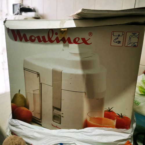 Moulinex juicer like new in box, functional