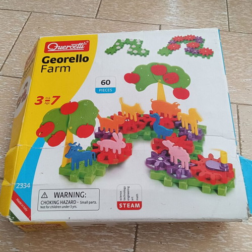 Quercetti Georello Farm construction toy like new, 111 pieces