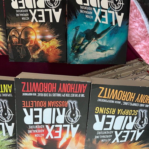 Alex Rider book series 3-10 like new, English, 8 volumes
