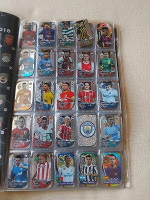 Album with 150 metal football player tags like new