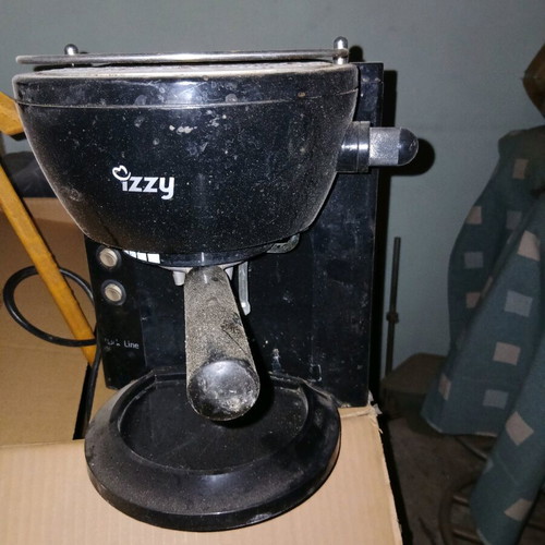 Espresso Izzy coffee maker like new