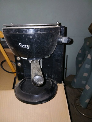 Espresso Izzy coffee maker like new