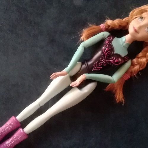 Frozen Anna doll 2013 Mattel like new