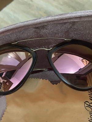 Prada sunglasses with pink mirrors like new, black