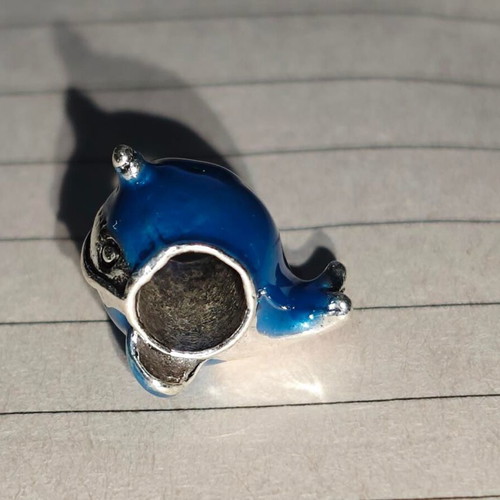 Silver charm whale orca with blue enamel like new