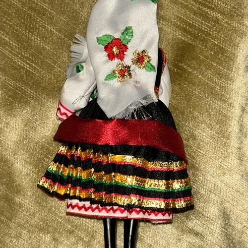 Traditional doll like new, 18cm height