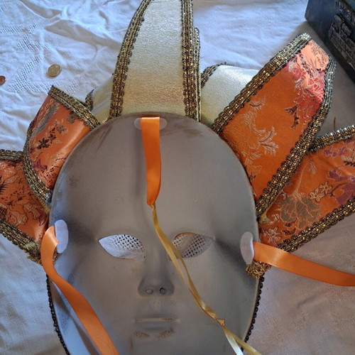 Venetian carnival mask like new with joker elements and bells