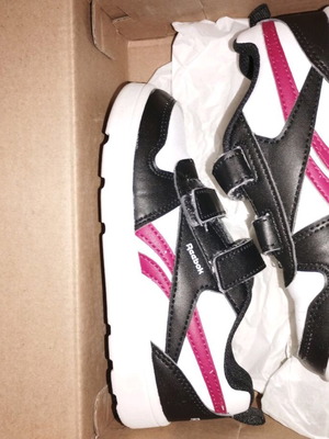 Reebok Kids Shoes like new, size 26-27, sneakers