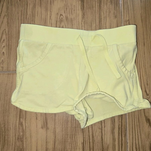 Kids shorts like new, yellow, size 122 cm for 7 years old