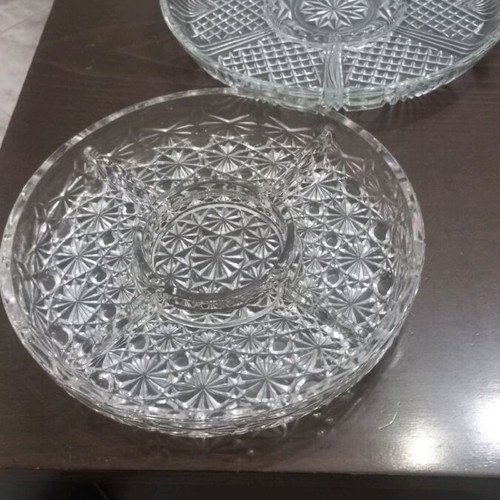 Serving platters for nuts like new, set of 2