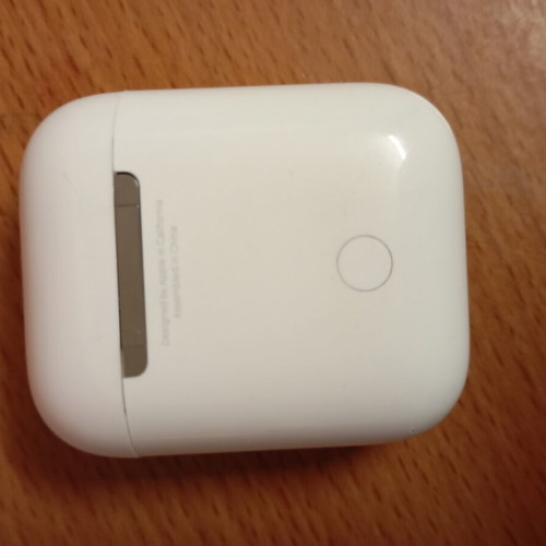 Apple AirPod left side only used, good working condition