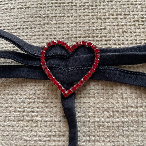 Wonderbra thong new with heart jewel