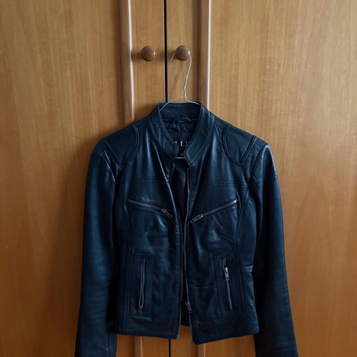 Leather jacket black like new, genuine leather XS