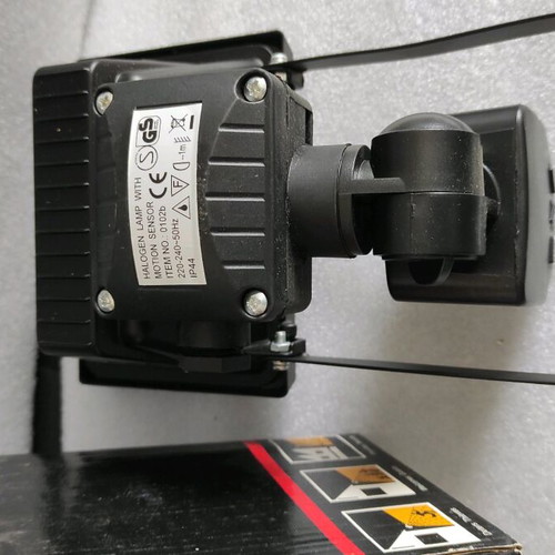 Halogen floodlights 150watt with motion detector, pack of 2