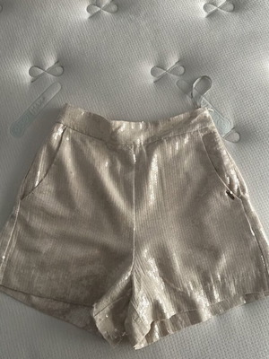 Toi&Moi shorts like new, sugar beige sequins, size XS