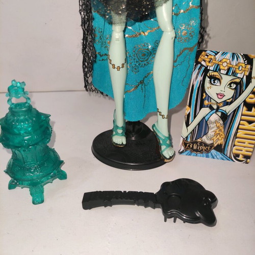 Monster High 13 Wishes Haunt the Casbah doll complete like new