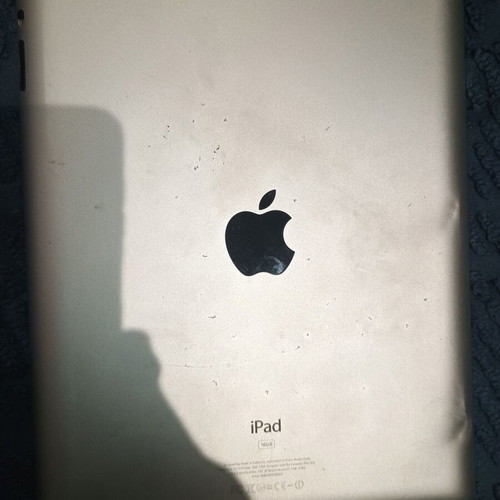 Apple iPad 3rd Generation A1416 16 GB used for parts