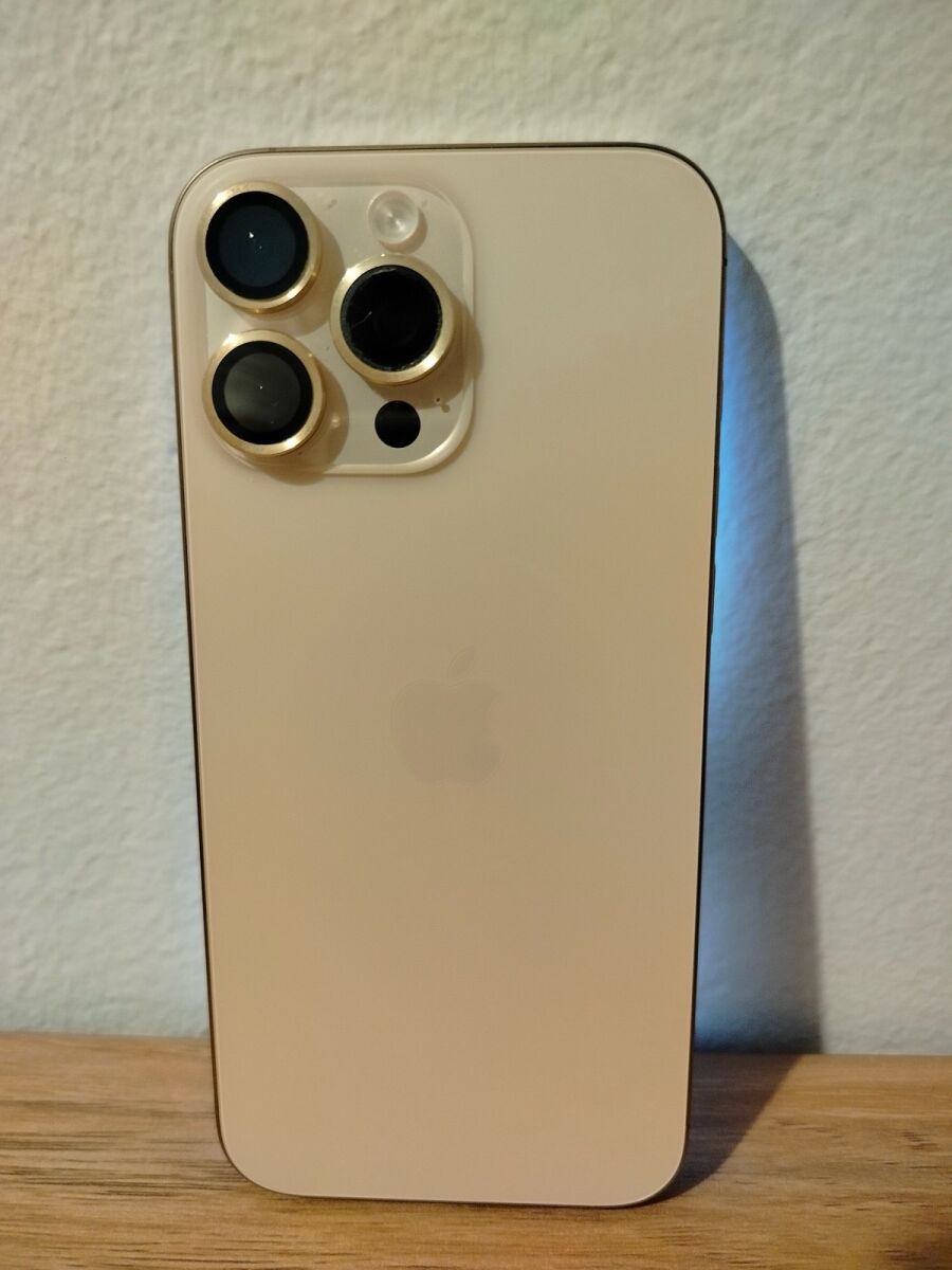 iPhone 16 Pro Max като нов, златист,… - € 1.100,00 - Vendora.bg