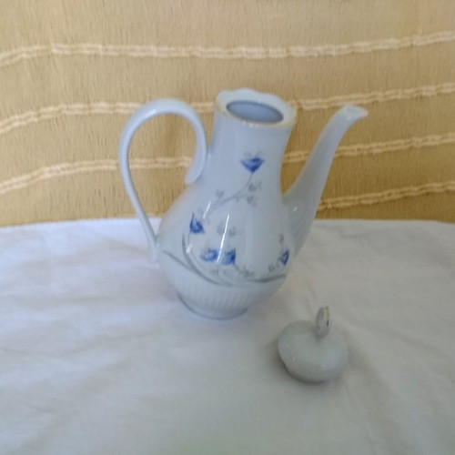 Porcelain teapot used with stamp