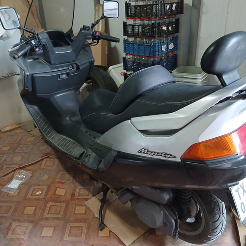Yamaha Majesty 250 scooter