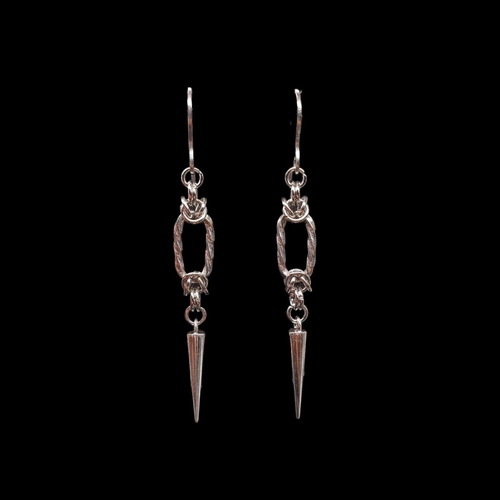 Alternative earrings made of steel with chainmail technique