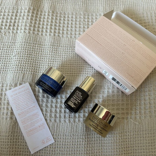 Estee Lauder kit with day cream, night cream and serum, new