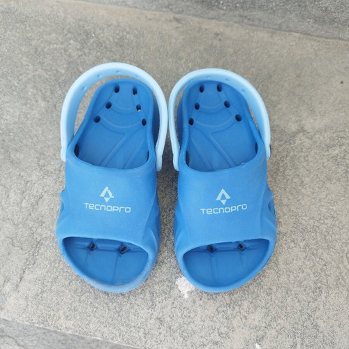 Tecnopro kids' swimming pool sandals size 26/27