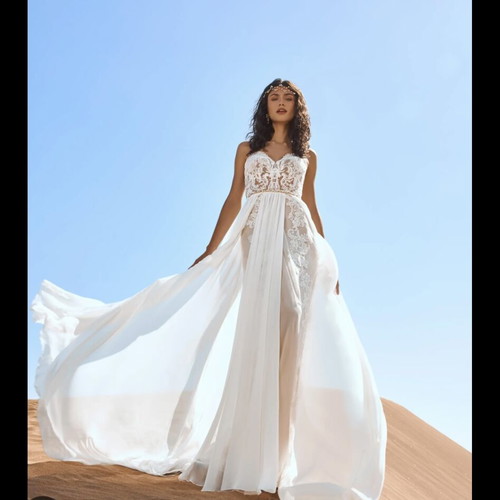 Pronovias Goblin Boho Chic wedding dress like new