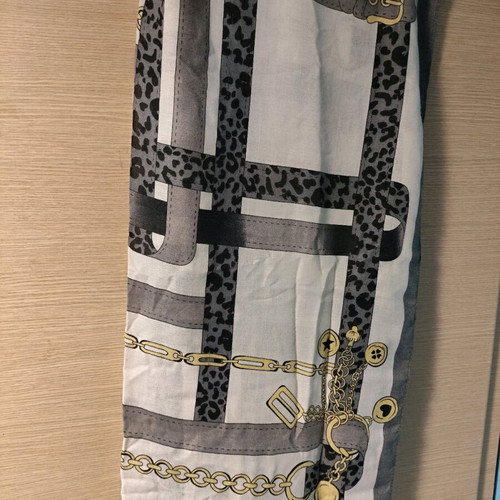 Long pashmina scarf new with chain pattern