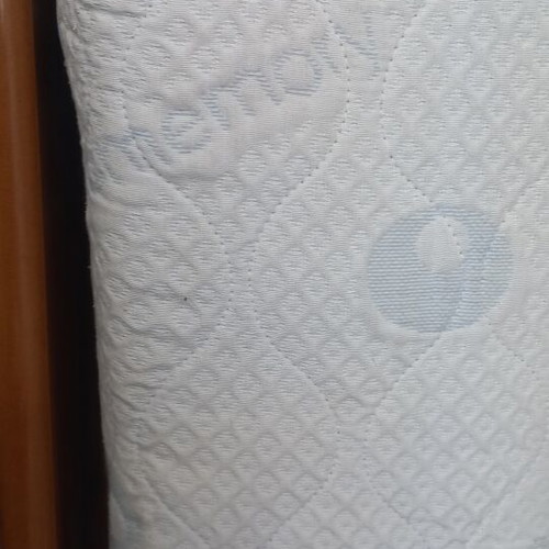 Double bed 140×183 with used Elite Strom mattress
