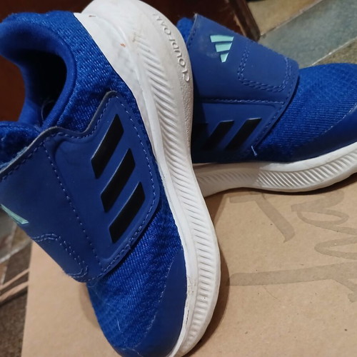 Adidas Cloudfoam shoes used, size 23.5 for boys