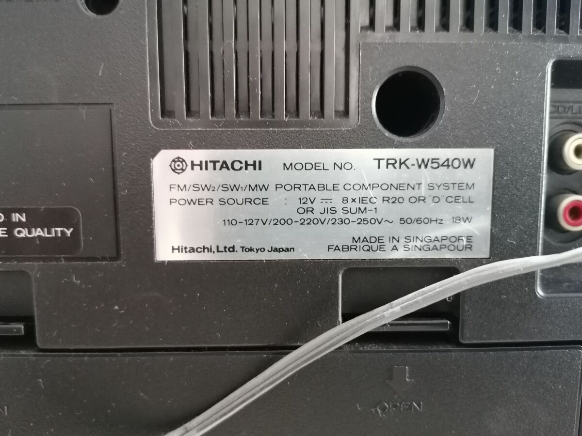 Hitachi TRK-540W cassette radio used,… - € 60,00 - Vendora.cy