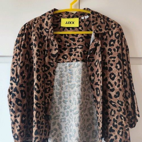 JJXX women's shirt with animal print, like new, XS
