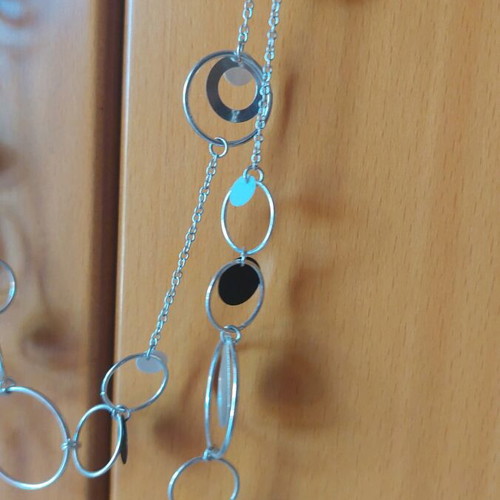 Faux bijoux set like new, silver with earrings, bracelet and necklaces