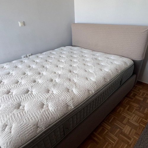 Hudson King Koil Anatomical Mattress 160x200x30cm like new