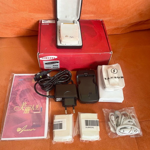 Samsung A400 new phone with original box and accessories